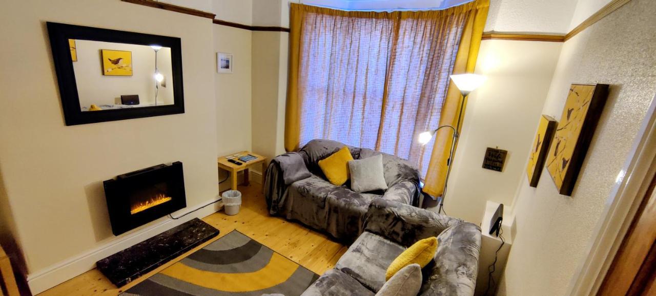 Вилла Rhubarb Terrace On The Coast - Sleeps 1-6 Колвин Бэй Экстерьер фото